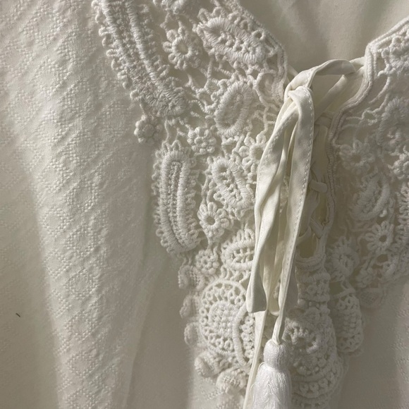 Torrid White Womens 2X Sleeveless Ruffled Tie Front Blouse with Stretch - Picture 3 of 6